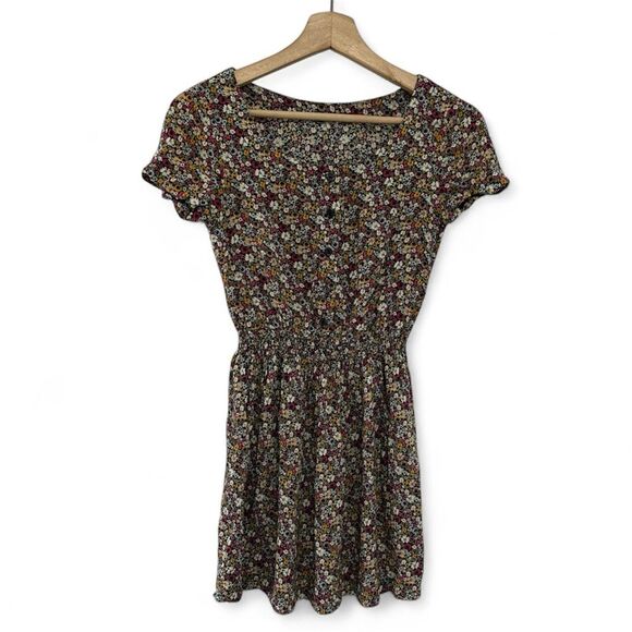 H&M Dresses & Skirts - H&M Floral Ditsy Mini Dress XS colorblock colorful romantic boho chic feminine